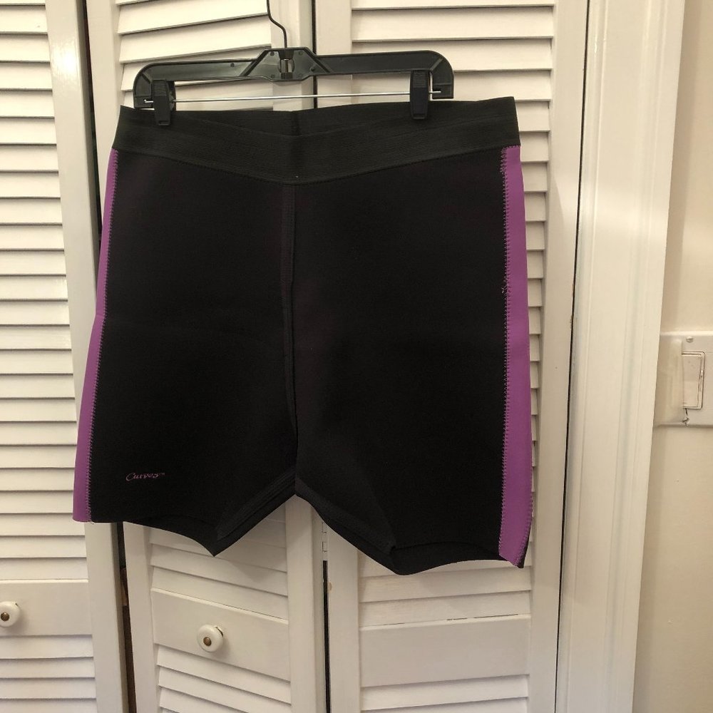 Curves women swim bermuda shorts, black and purple, size 2XT